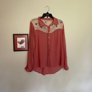 Chic and sheer long sleeved blouse